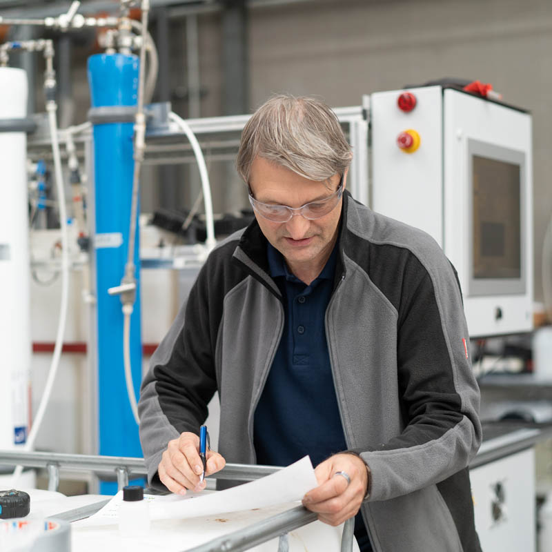 Services technology offer Joachim